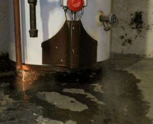 تسرب المياه في الجدار